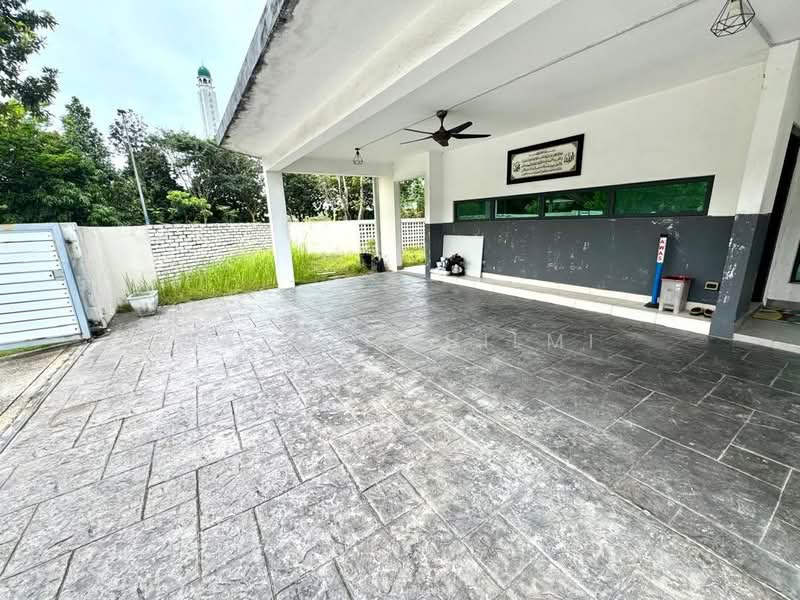 2-storey Terraced House for Sale in Shah Alam (Selangor) - Hazwan Hilmi - Exterior - PropertyGuru.com.my