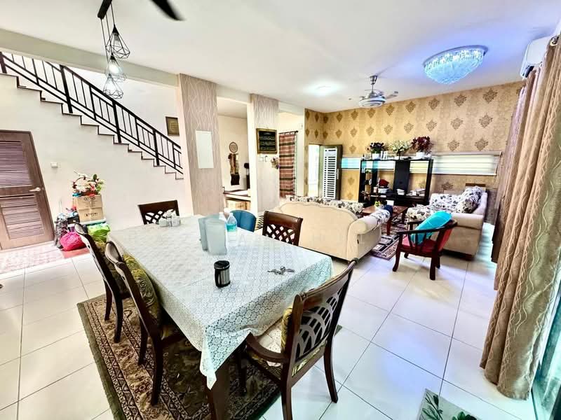 2-storey Terraced House for Sale in Shah Alam (Selangor) - Hazwan Hilmi - Living Room - PropertyGuru.com.my