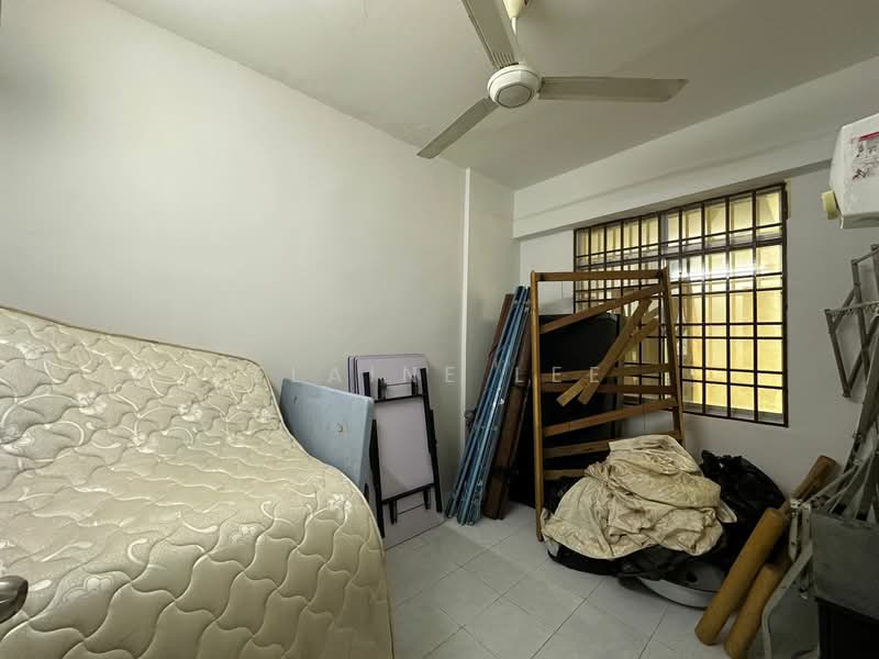 Pangsapuri untuk Dijual di Desa Bukit Dumbar - Elaine Lee - Bedroom - PropertyGuru.com.my