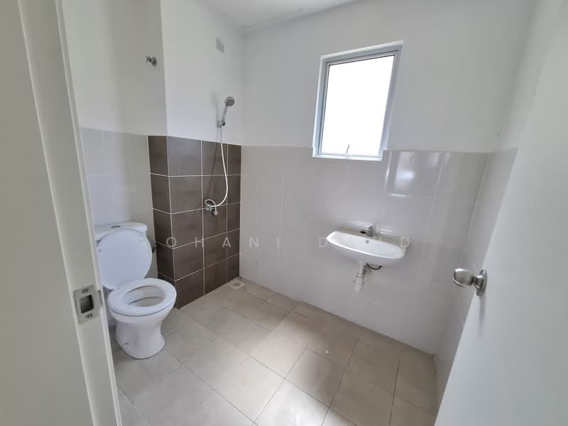 2-storey Terraced House for Rent in Iringan Bayu (Seremban) - Rohani Daud - Bathroom - PropertyGuru.com.my
