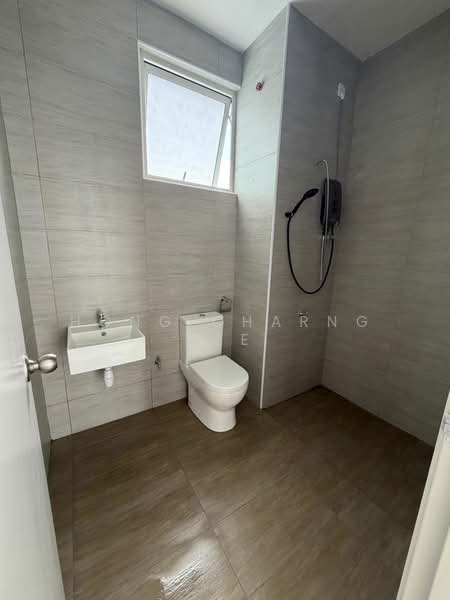 Servis Apartment untuk Disewa di THE SENAI GARDEN (PANGSAPURI IMPIAN SENAI) - Hong Charng Lee - Bathroom - PropertyGuru.com.my