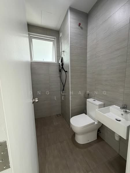 Servis Apartment untuk Disewa di THE SENAI GARDEN (PANGSAPURI IMPIAN SENAI) - Hong Charng Lee - Bathroom - PropertyGuru.com.my