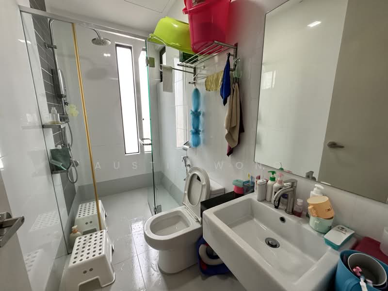 Service Residence for Sale at D'Aman Residences @ Puchong - Austin Wong - Bathroom - PropertyGuru.com.my