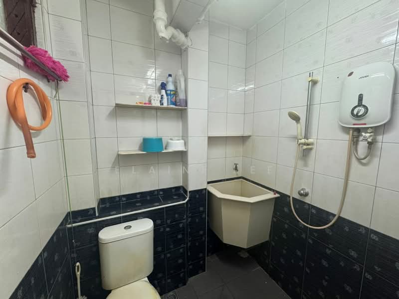 Service Residence for Sale at Desa Green - Elaine Lee - Bathroom - PropertyGuru.com.my