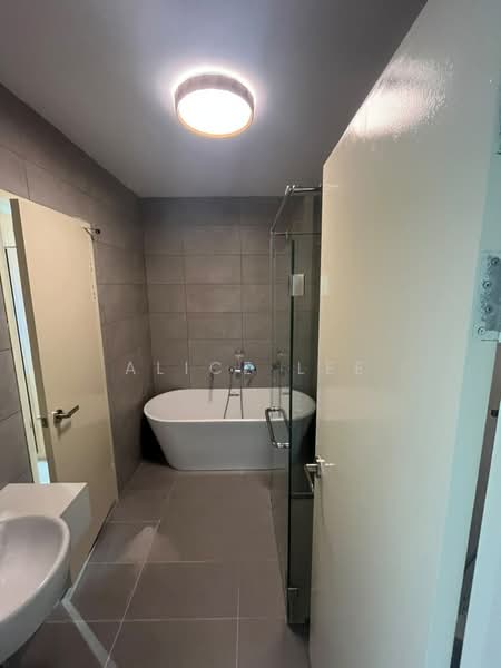 Service Residence for Rent at Dorsett Waterfront Subang - Alice Lee - Bathroom - PropertyGuru.com.my