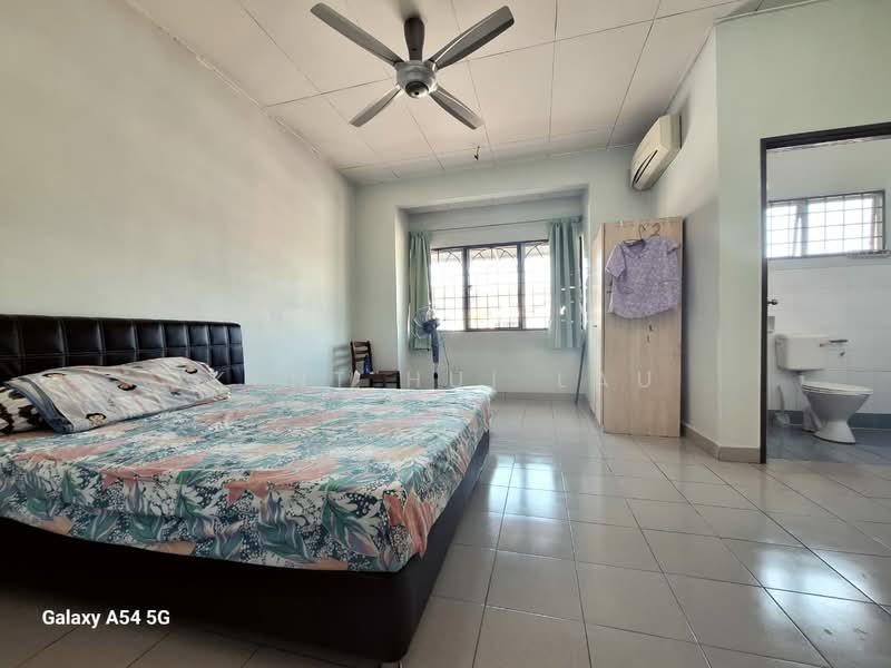 Rumah Teres 2 Tingkat untuk Dijual di Bandar Putra Permai (Seri Kembangan) - KENT HUI LAU - Bedroom - PropertyGuru.com.my