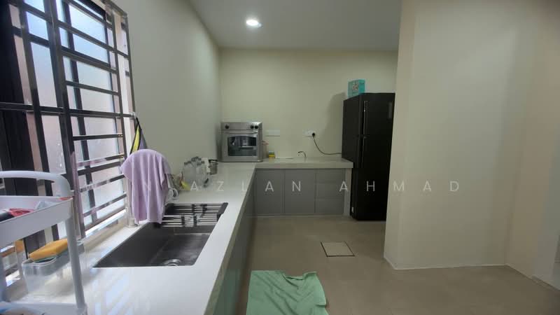 2-storey Terraced House for Sale in Bukit Jelutong (Shah Alam) - Wan Azlan Ahmad - PropertyGuru.com.my
