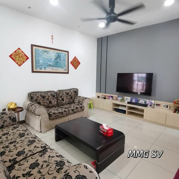 Rumah Berkembar untuk Dijual di Setia Eco Park (Setia Alam) - Suen Ng - Living Room - PropertyGuru.com.my