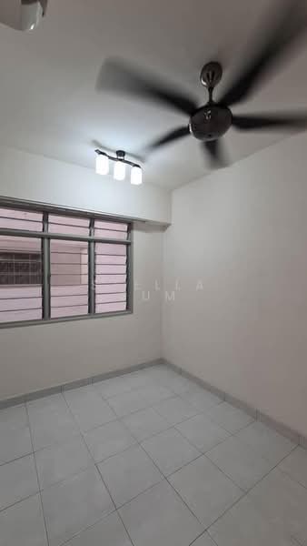 Servis Apartment untuk Dijual di Main Place Residence - Stella Sum - Bedroom - PropertyGuru.com.my