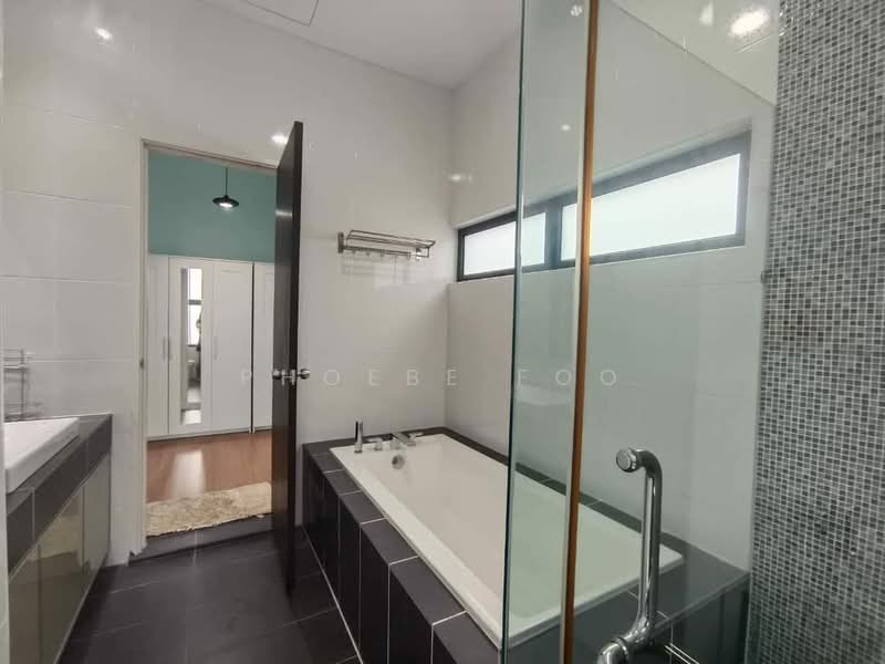 Semi-Detached House for Sale in Setia Eco Gardens (Gelang Patah) - Phoebe Foo - Bathroom - PropertyGuru.com.my