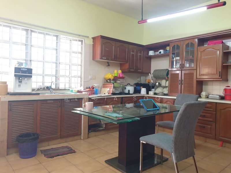 Rumah Berkembar untuk Dijual di Kelana Jaya (Petaling Jaya) - Alicia Soo - Kitchen - PropertyGuru.com.my