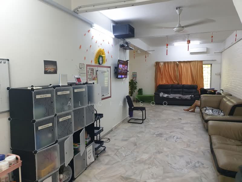 Rumah Berkembar untuk Dijual di Kelana Jaya (Petaling Jaya) - Alicia Soo - Living Room - PropertyGuru.com.my