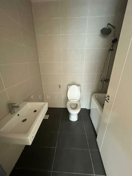Rumah Teres 3 Tingkat untuk Dijual di Bandar Nusaputra (Puchong) - Kenix Hoh - Bathroom - PropertyGuru.com.my