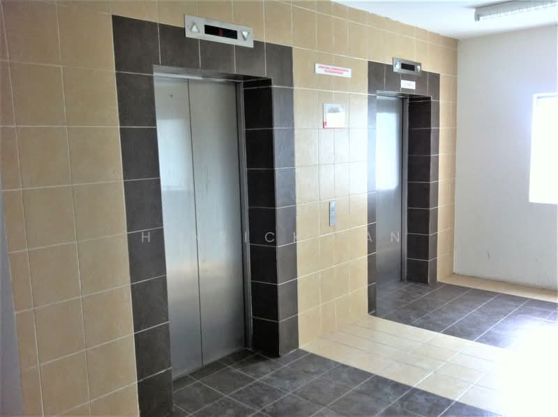 Pangsapuri untuk Disewa di Akasia Apartment - Henrick Tan - Corridor - PropertyGuru.com.my