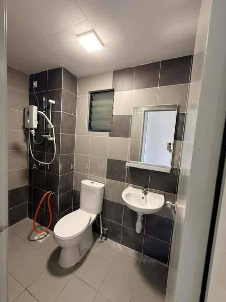 Servis Apartment untuk Disewa di Residensi Mutiara Kajang 2 - Atikah Azman - Bathroom - PropertyGuru.com.my