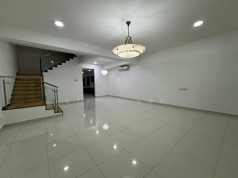 2.5-storey Terraced House for Sale in Putra Heights (Subang Jaya) - Stella Sum - Living Hall - PropertyGuru.com.my