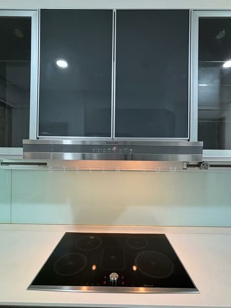 Rumah Teres 2.5 Tingkat untuk Dijual di Putra Heights (Subang Jaya) - Stella Sum - NEFF induction cooktop and range hood - PropertyGuru.com.my