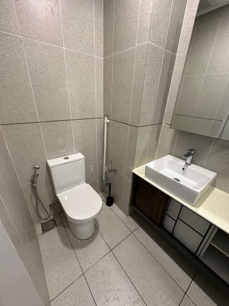 Servis Apartment untuk Dijual di Millerz Square Serviced Residence - Alex Yin - Bathroom - PropertyGuru.com.my
