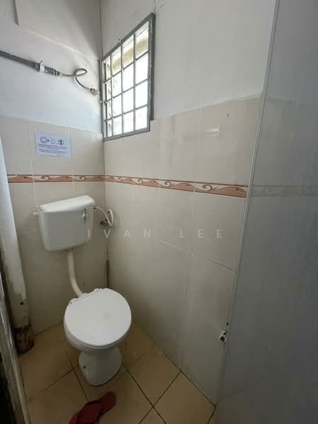 1-storey Terraced House for Sale in SS2 (Petaling Jaya) - Ivan Lee - Bathroom - PropertyGuru.com.my