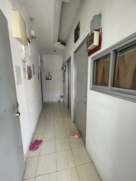 1-storey Terraced House for Sale in SS2 (Petaling Jaya) - Ivan Lee - Corridor - PropertyGuru.com.my