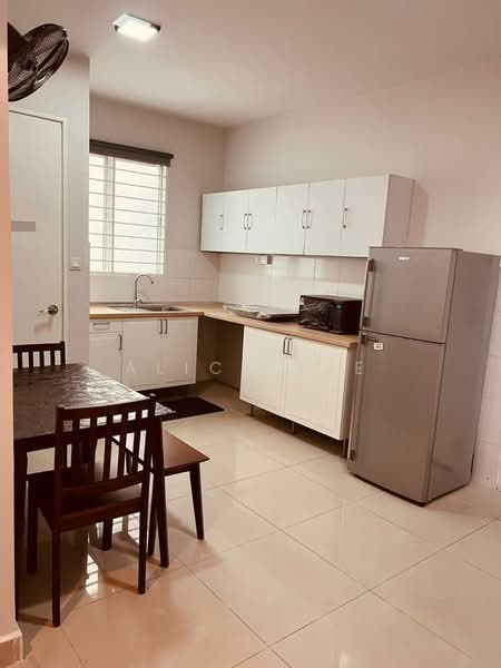 Servis Apartment untuk Disewa di Ritze Perdana 2 - Alice Lee - Kitchen - PropertyGuru.com.my