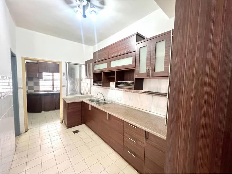Terraced House for Sale in Puchong (Selangor) - Wilson . - Kitchen - PropertyGuru.com.my