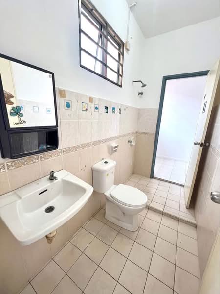Terraced House for Sale in Puchong (Selangor) - Wilson . - Bathroom - PropertyGuru.com.my