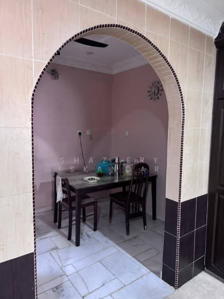 Rumah Teres 2 Tingkat untuk Dijual di Putra Permai (Subang Jaya) - Shaziery Iskandar - Dining Room - PropertyGuru.com.my