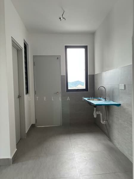 Service Residence for Sale at SUNSURIA FORUM SERVICED APARTMENT - Stella Sum - Kitchen - PropertyGuru.com.my