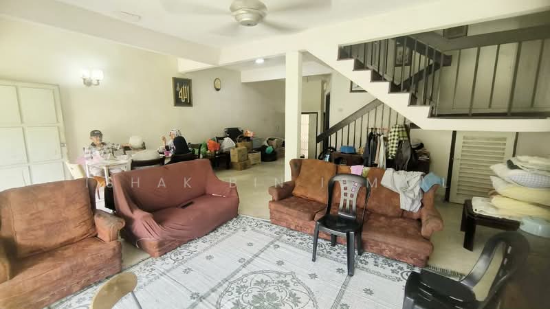 2-storey Terraced House for Sale in SS14 (Subang Jaya) - Ishak Bin Ismail - Living Room - PropertyGuru.com.my