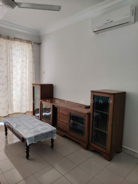 Condominium for Rent at Gurney Park Condominium - Rainny Wong - Living Room - PropertyGuru.com.my