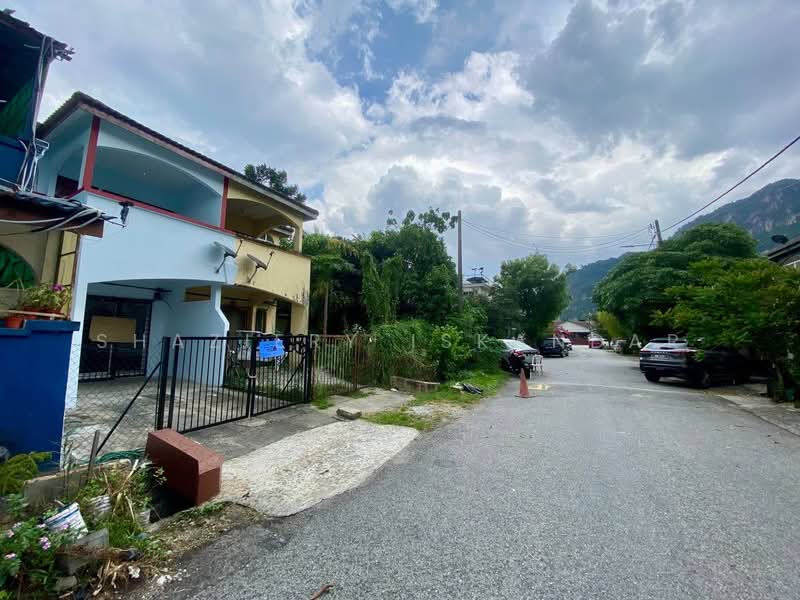 2-storey Terraced House for Sale in Batu Caves (Selangor) - Shaziery Iskandar - Exterior - PropertyGuru.com.my
