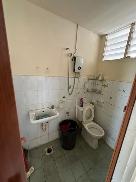 Apartment for Rent at Sri Awana Townhouse - Robbie Tan - Bathroom - PropertyGuru.com.my