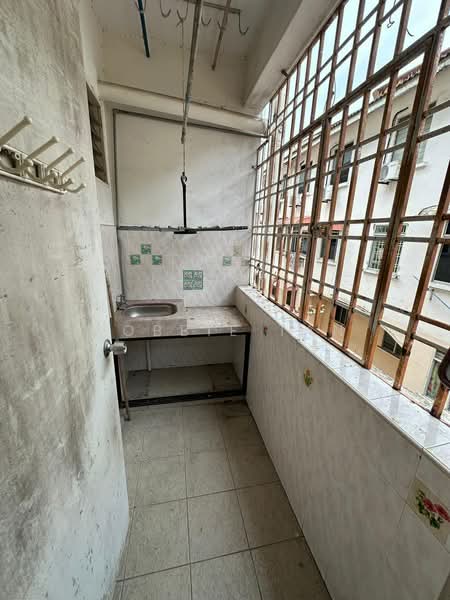 Apartment for Rent at Sri Awana Townhouse - Robbie Tan - Balcony - PropertyGuru.com.my