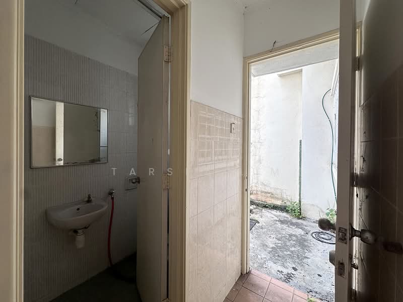 Rumah Teres 2 Tingkat untuk Dijual di Mutiara Damansara (Selangor) - Tarsha Lim - Bathroom - PropertyGuru.com.my