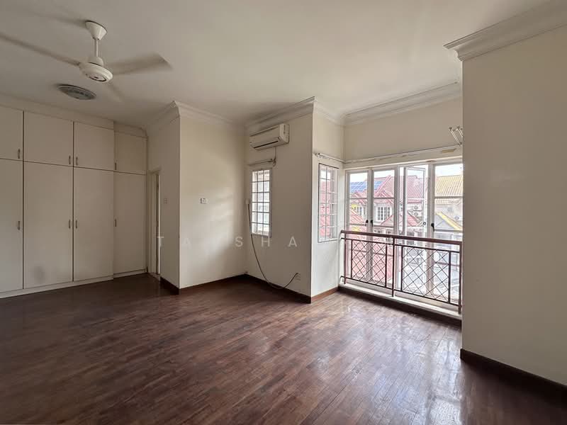 Rumah Teres 2 Tingkat untuk Dijual di Mutiara Damansara (Selangor) - Tarsha Lim - Balcony - PropertyGuru.com.my