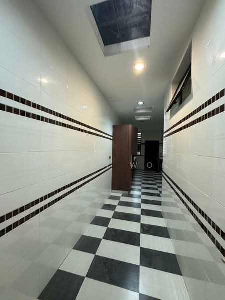 Rumah Banglo untuk Dijual di Bayan Lepas (Penang) - Rainny Wong - Corridor - PropertyGuru.com.my
