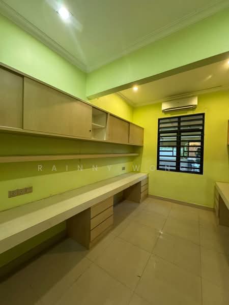 Rumah Banglo untuk Dijual di Bayan Lepas (Penang) - Rainny Wong - Study - PropertyGuru.com.my