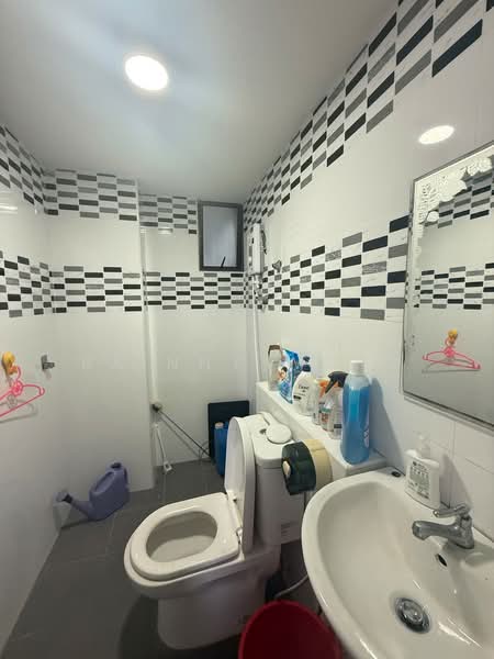 Kondominium untuk Dijual di Menara Greenview - Rainny Wong - Bathroom - PropertyGuru.com.my