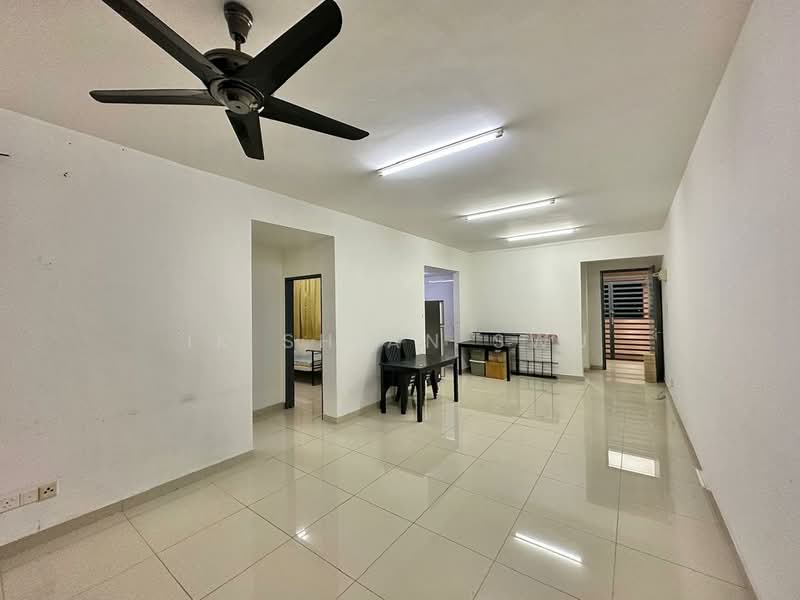 Kondominium untuk Disewa di Emerald Residence - Ik Shian Swu - Living Room - PropertyGuru.com.my