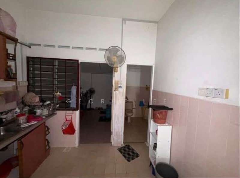 2-storey Terraced House for Sale in Air Putih (Kuantan) - George Lee - Kitchen - PropertyGuru.com.my