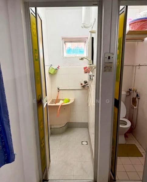 Flat for Sale at Desa Permai Indah Flat - Evon Kang - Bathroom - PropertyGuru.com.my
