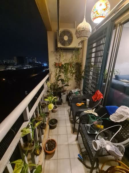 Kondominium untuk Dijual di Puncak Nusa Kelana - Soon Sheng Law - Balcony - PropertyGuru.com.my