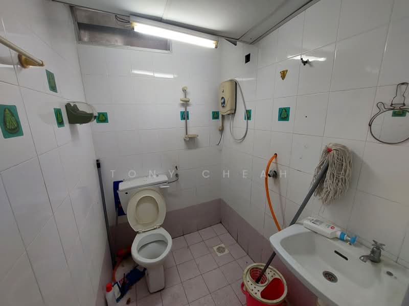 Apartment for Sale at GL Garden - Tony Cheah - Bathroom - PropertyGuru.com.my