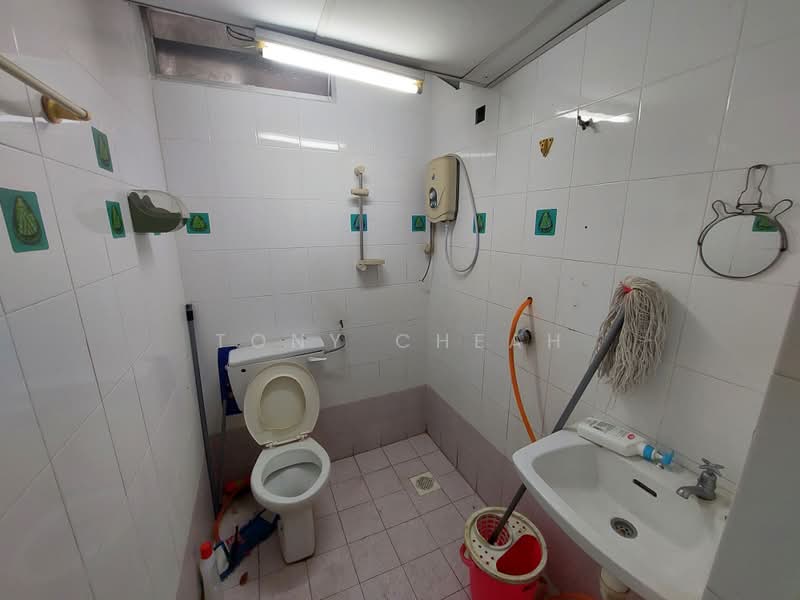 Apartment for Sale at GL Garden - Tony Cheah - Bathroom - PropertyGuru.com.my
