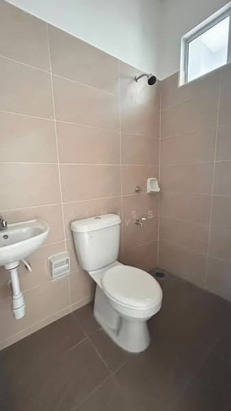 2-storey Terraced House for Sale in Bandar Dato Onn (Tebrau) - Alviss Tay - Bathroom - PropertyGuru.com.my