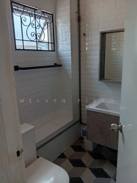 2-storey Terraced House for Sale in Pju 1a (Ara Damansara) - Melvyn Pinto - Bathroom - PropertyGuru.com.my