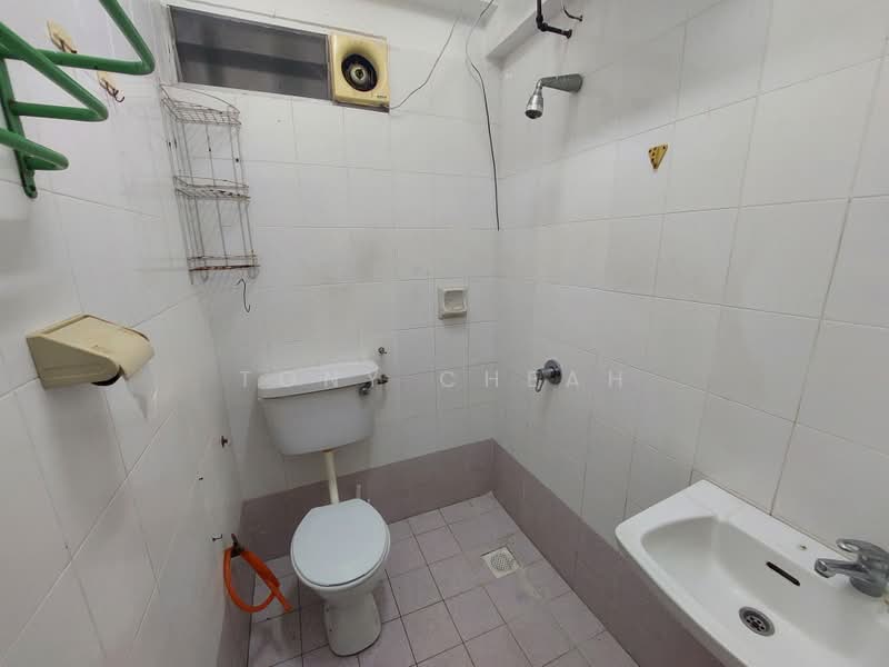 Apartment for Sale at GL Garden - Tony Cheah - Bathroom - PropertyGuru.com.my