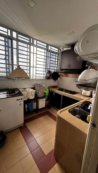 Pangsapuri untuk Dijual di Kipark Apartment - Alviss Tay - Kitchen - PropertyGuru.com.my