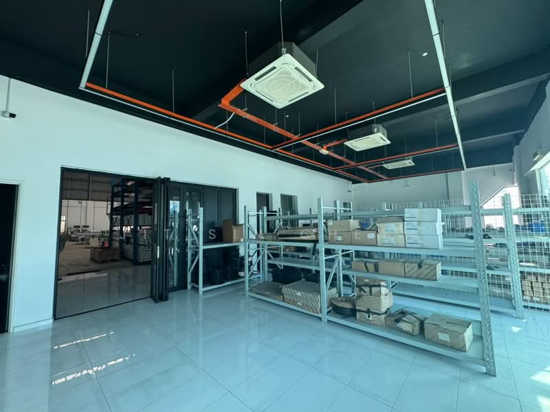 Factory for Rent in Eco Business Park 1 (Johor Bahru) - Jit Sin Cheah - Interior - PropertyGuru.com.my